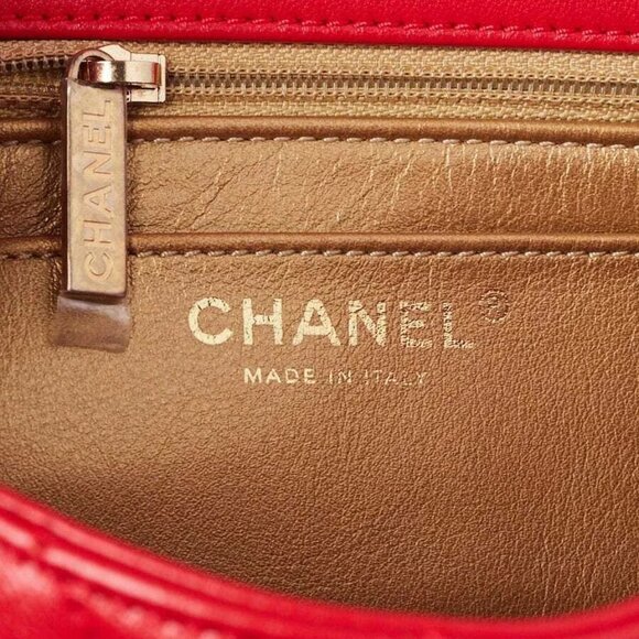Chanel Red Quilted Lambskin Leather Pearl Crush Rectangular Mini Flap Bag - Picture 8 of 10
